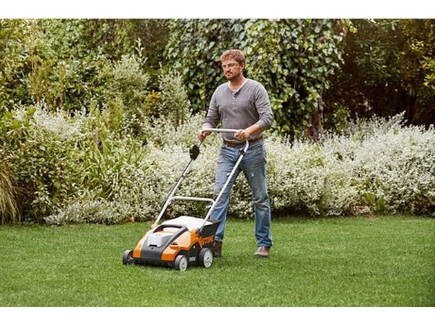 Vertikalskärare/Mossrivare